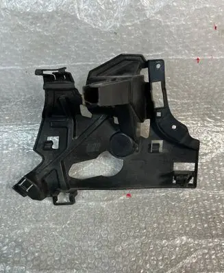 Volvo XC60 Front bumper mounting bracket 32234931