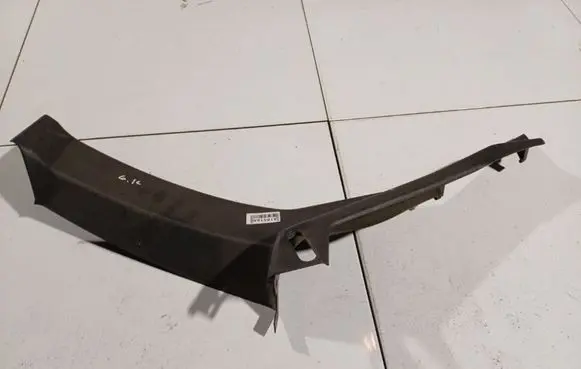 Volvo S70 V70 V70 XC (D) pillar trim (bottom) 1882