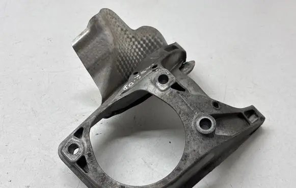 Porsche Macan (95B) Engine mounting bracket 95B399300 8914401