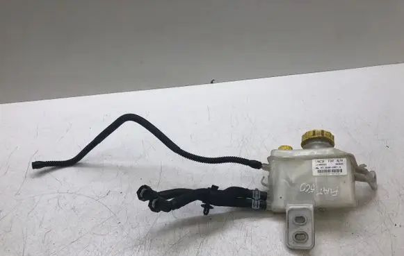 Fiat 500L Brake fluid reservoir 51886921