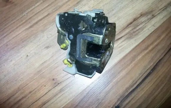 Nissan Micra Rear door lock