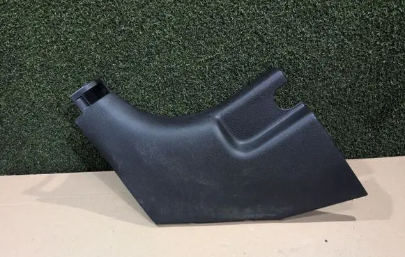 KIA Pro Cee'd III Foot area side trim 85825J7000 CD5DRCAR