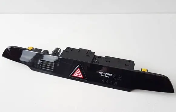 Hyundai Tucson TL Hazard light switch 93700D7800 3D136N1000
