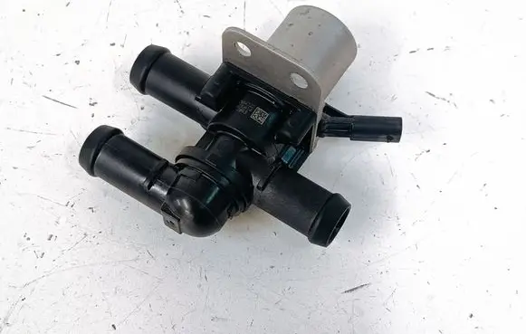 Volvo XC40 Coolant heater control valve 31684222