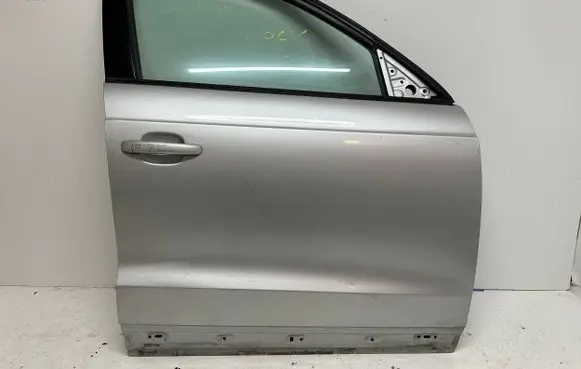 Audi Q3 8U Front door 8u0831312B