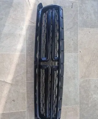 Dodge Charger Front bumper upper radiator grill 68226527AA 5RD71TRMAA