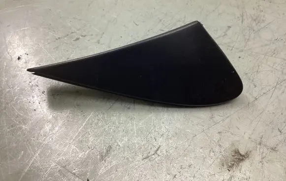 Toyota Corolla E120 E130 Fender end trim X4009949 260902
