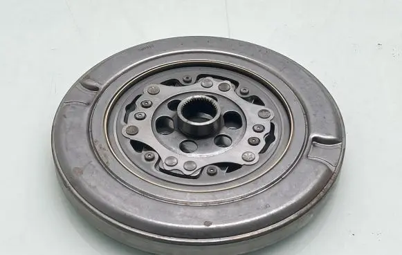 Volkswagen PASSAT B8 Flywheel 04E105266P