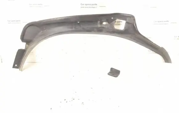 Mercedes-Benz ML W164 Loading door rubber seal (on body) 1646930233 1646932033