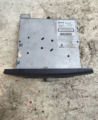 Renault Laguna II Radio/CD/DVD/GPS head unit 8200326998 286677800 PN2648WC
