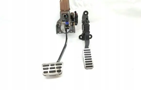 Hyundai Kona I Brake pedal bracket assembly 