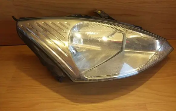Ford Focus Headlight/headlamp 0374D