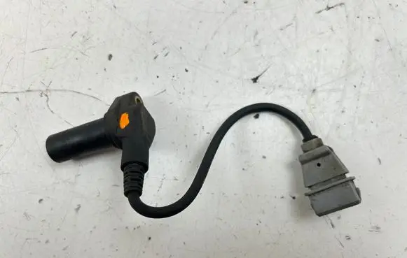 Volkswagen II LT Crankshaft position sensor 075906433C