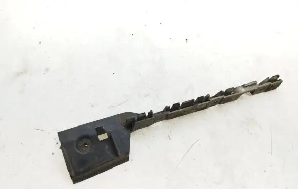 BMW 1 E81 E87 Front bumper mounting bracket 7184355