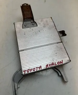 Toyota Avalon XX20 Sound amplifier 86280-AC040