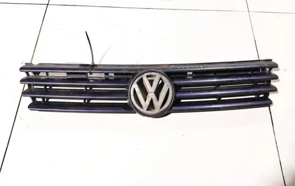Volkswagen PASSAT B4 Front grill 3a0853653d