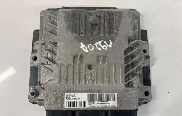 Citroen C4 Grand Picasso Engine control unit/module s180075002 s180075002L