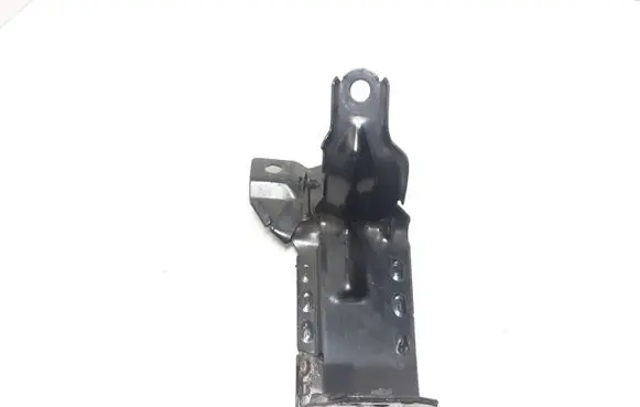 Volvo XC60 Radiator support slam panel bracket 