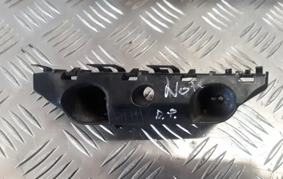 Nissan Note (E12) Fender mounting bracket