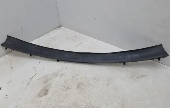 BMW i3 Engine compartment rubber 51337345975 16357310