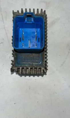 Opel Vectra C Glow plug pre-heat relay 2499
