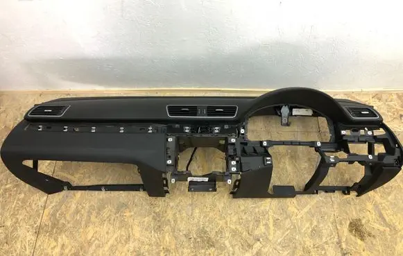 Volkswagen PASSAT B7 Dashboard 3C2857008 3C2857008HM