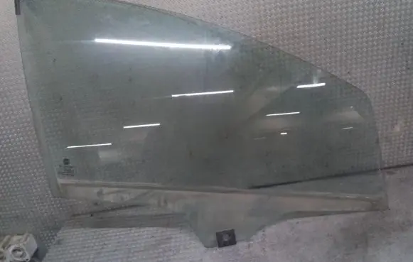 Fiat Punto Evo Front door window glass four-door