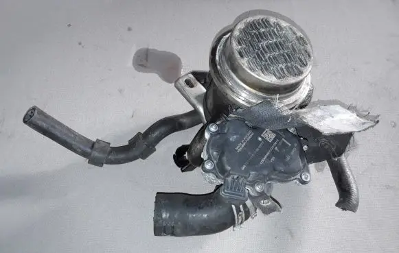 Skoda Fabia Mk3 (NJ) EGR valve cooler 04B131512D