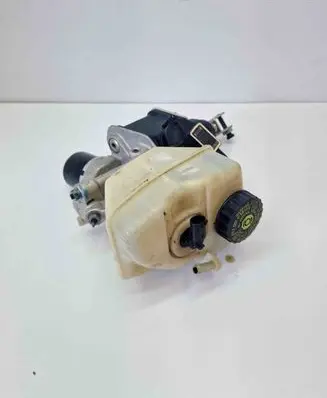 Mercedes-Benz SL R230 Master brake cylinder A2304300302 A0204221045