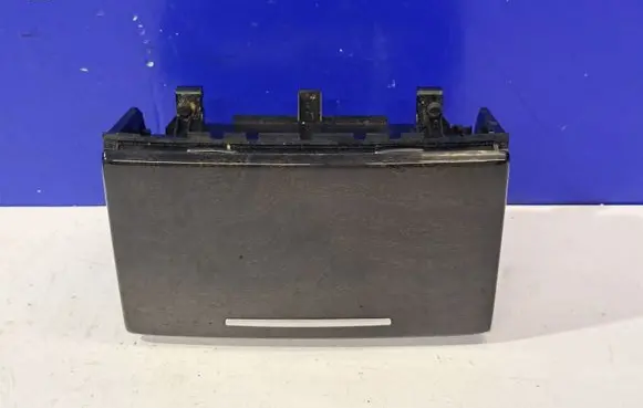 Mercedes-Benz CLS C218 X218 Car ashtray A2186800950