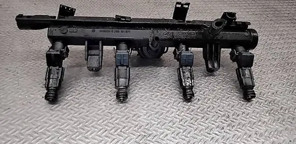 Volkswagen Polo III 6N 6N2 6NF Fuel injectors set 0280151071 0280155919