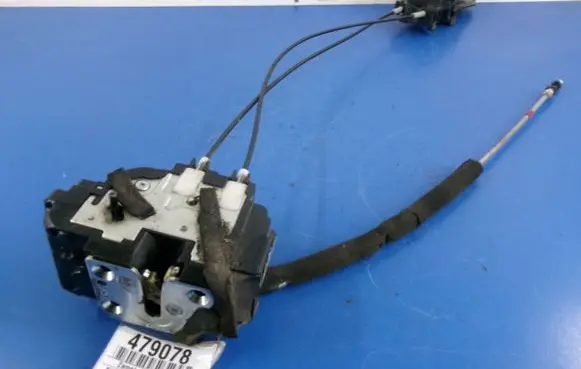 Nissan Tiida C11 Rear door lock