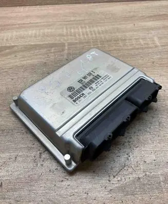 Volkswagen PASSAT B5 Engine control unit/module ECU 8D0907558S 0261204956