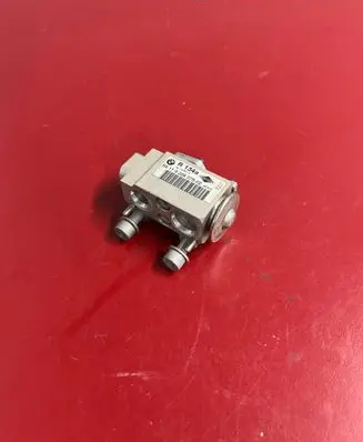 BMW X3 F25 Air conditioning (A/C) expansion valve 9226078 R134A