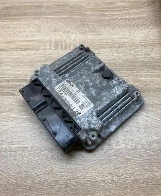 Fiat Croma Engine control unit/module ECU 51804784 0281012961