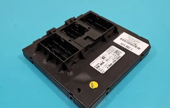 Volkswagen Caddy Central body control module 5WA937086F IMPRK1398574