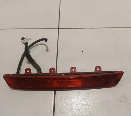 Hyundai Santa Fe Third/center stoplight 927002W000