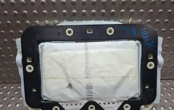 Renault Megane III Passenger airbag S26279647 985153681R