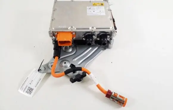 Mercedes-Benz EQC Voltage converter inverter A0009006520