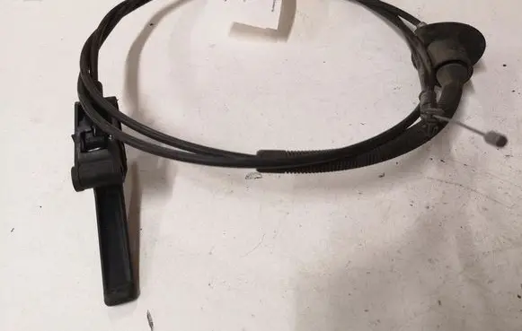 Peugeot 407 Engine bonnet (hood) release handle