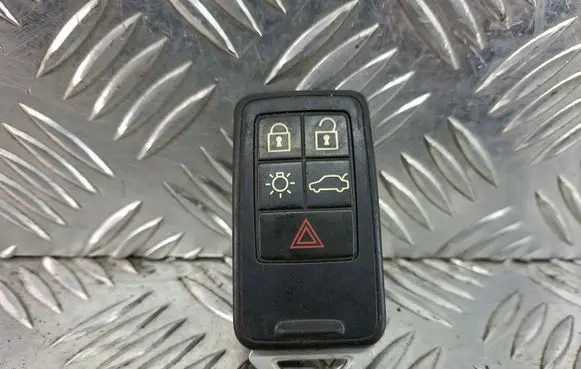 Volvo V60 Ignition key/card 