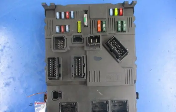 Citroen Xsara Picasso Fuse box set 9653667880