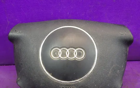Audi A2 Steering wheel airbag 8E0880201L