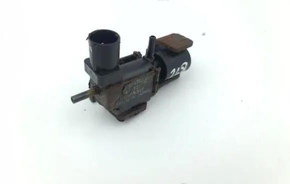 Honda Accord Vacuum valve 