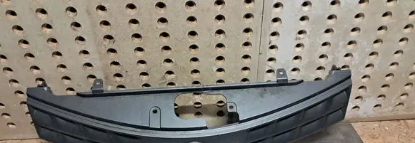 Nissan Note (E11) Front grill