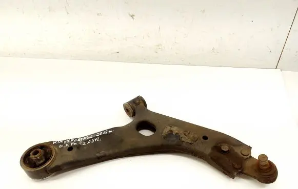 KIA Sportage Front lower control arm/wishbone