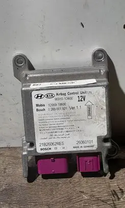 KIA Carens II Airbag control unit/module 0285001921