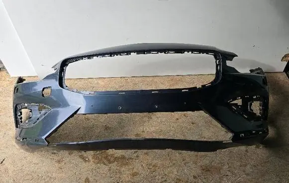 Volvo V60 Front bumper 31690589