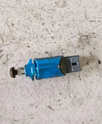 Renault Scenic II - Grand scenic II Brake pedal sensor switch 8200162239B