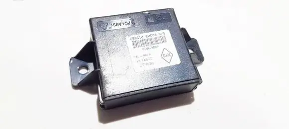 Renault Megane III Alarm control unit/module 4m5418r0a 00303219063